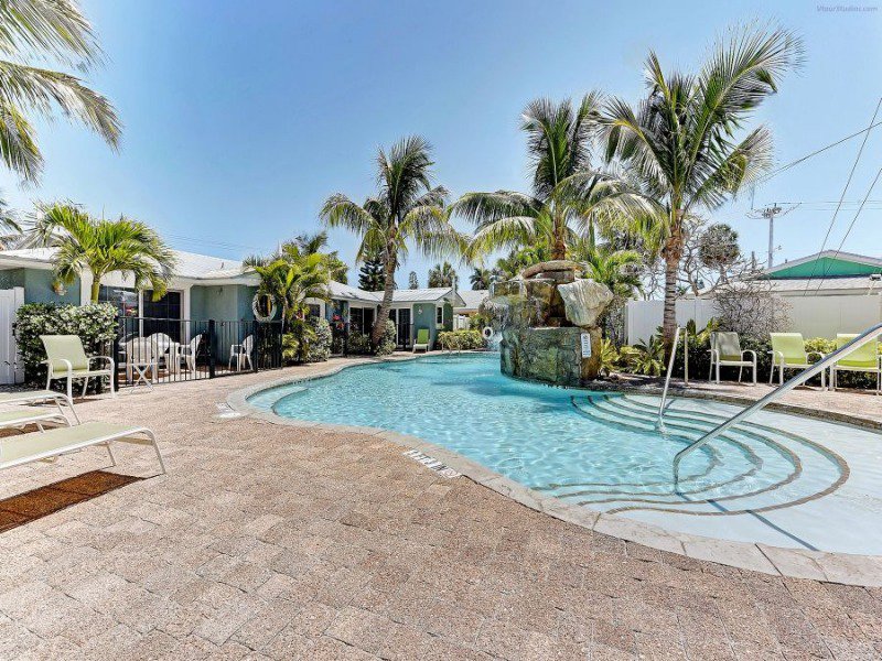 Blue Lagoon Resort | Anna Maria Island Resort Rentals